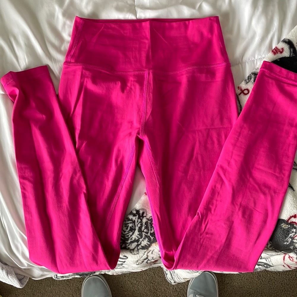 TilYouCollapse Effortless hot pink scrunch leggings